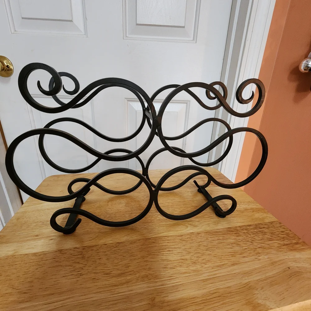 Scrolled Metal Wine Rack With 6 Bottle Capacity